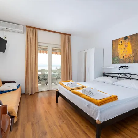 Loncar-2 By Interhome * Pisak