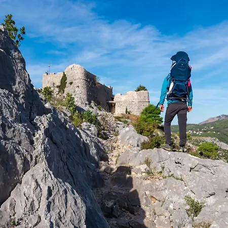 Loncar-2 By Interhome פיסק